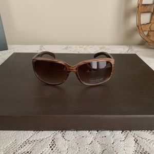 Jones New York Tortoise shell style sunglasses